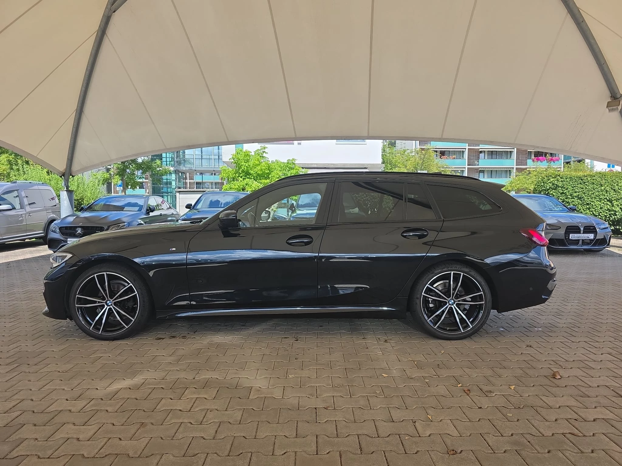 BMW 318d ///M Sport Laser LC Prof Kamera Pano LRH SHZ PDC Tempo