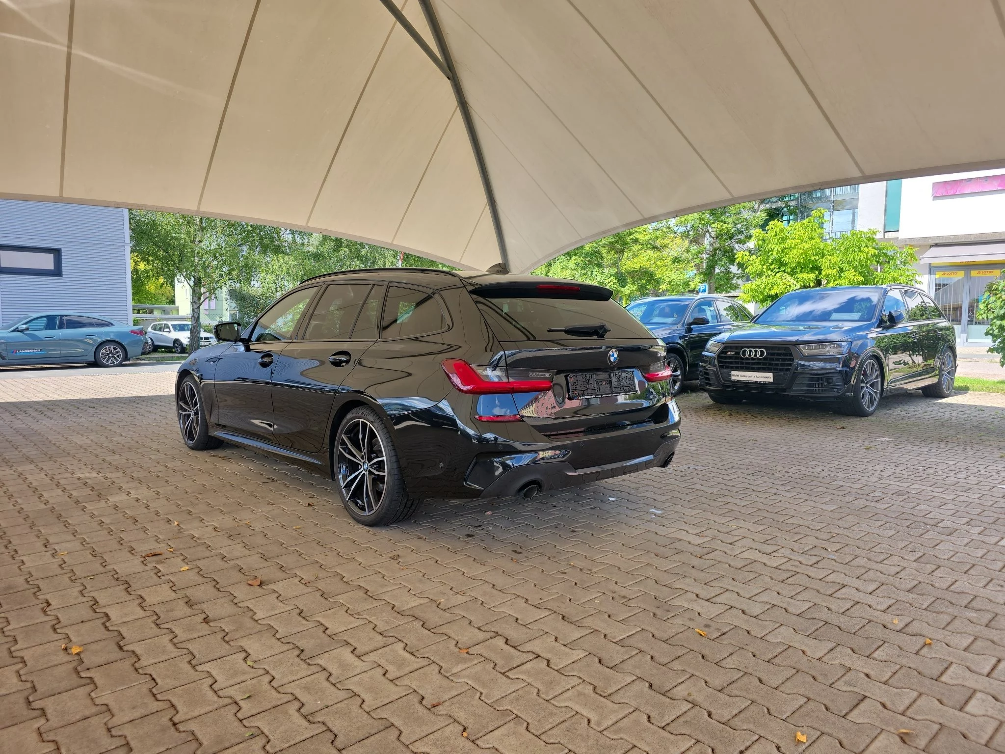 BMW 318d ///M Sport Laser LC Prof Kamera Pano LRH SHZ PDC Tempo