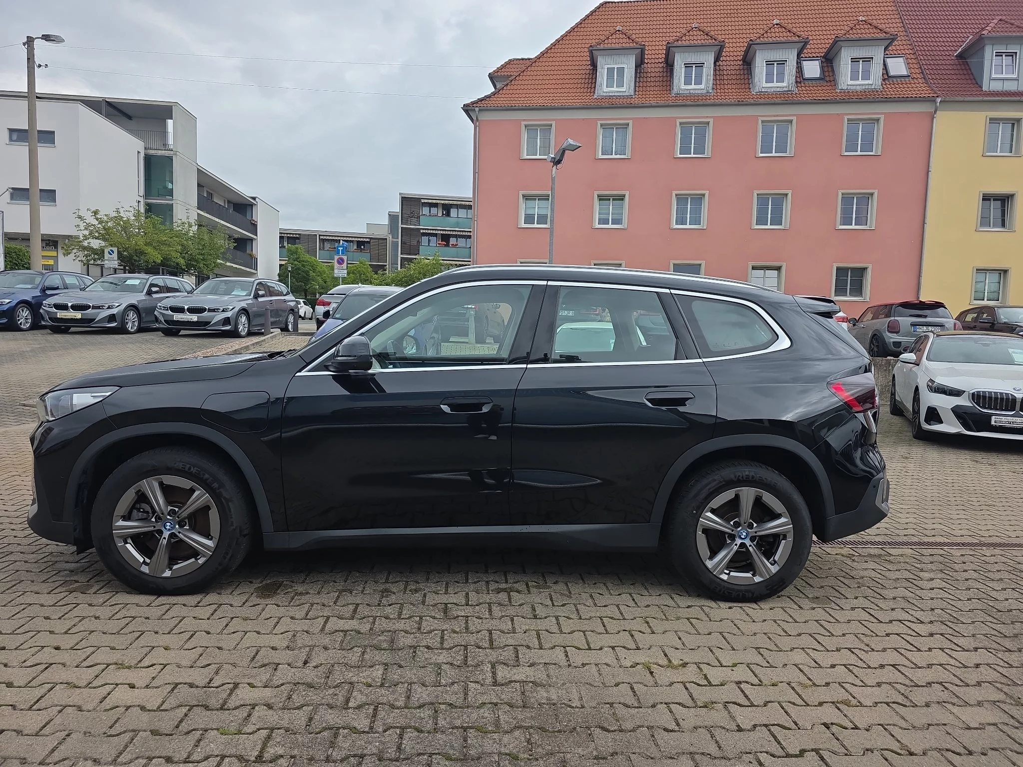 BMW X1 xDrive25e LED LC Prof HUD AHK Kamera SHZ PDC Tempo