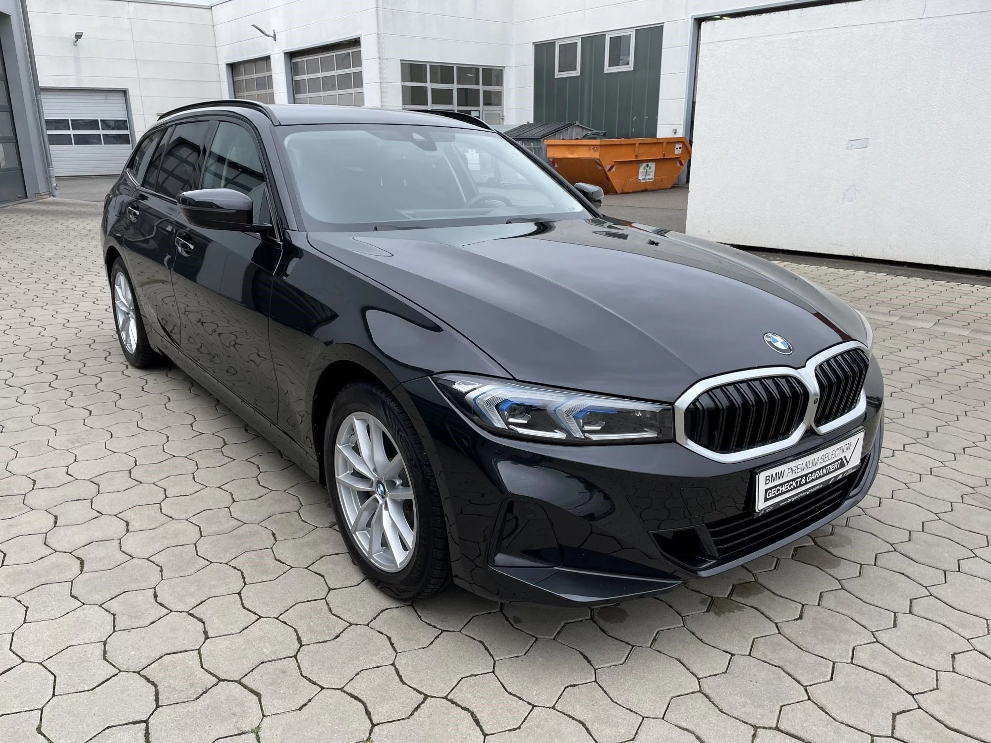 BMW 318i Touring 360° HUD NAVI DAB LED Tempo SHZ
