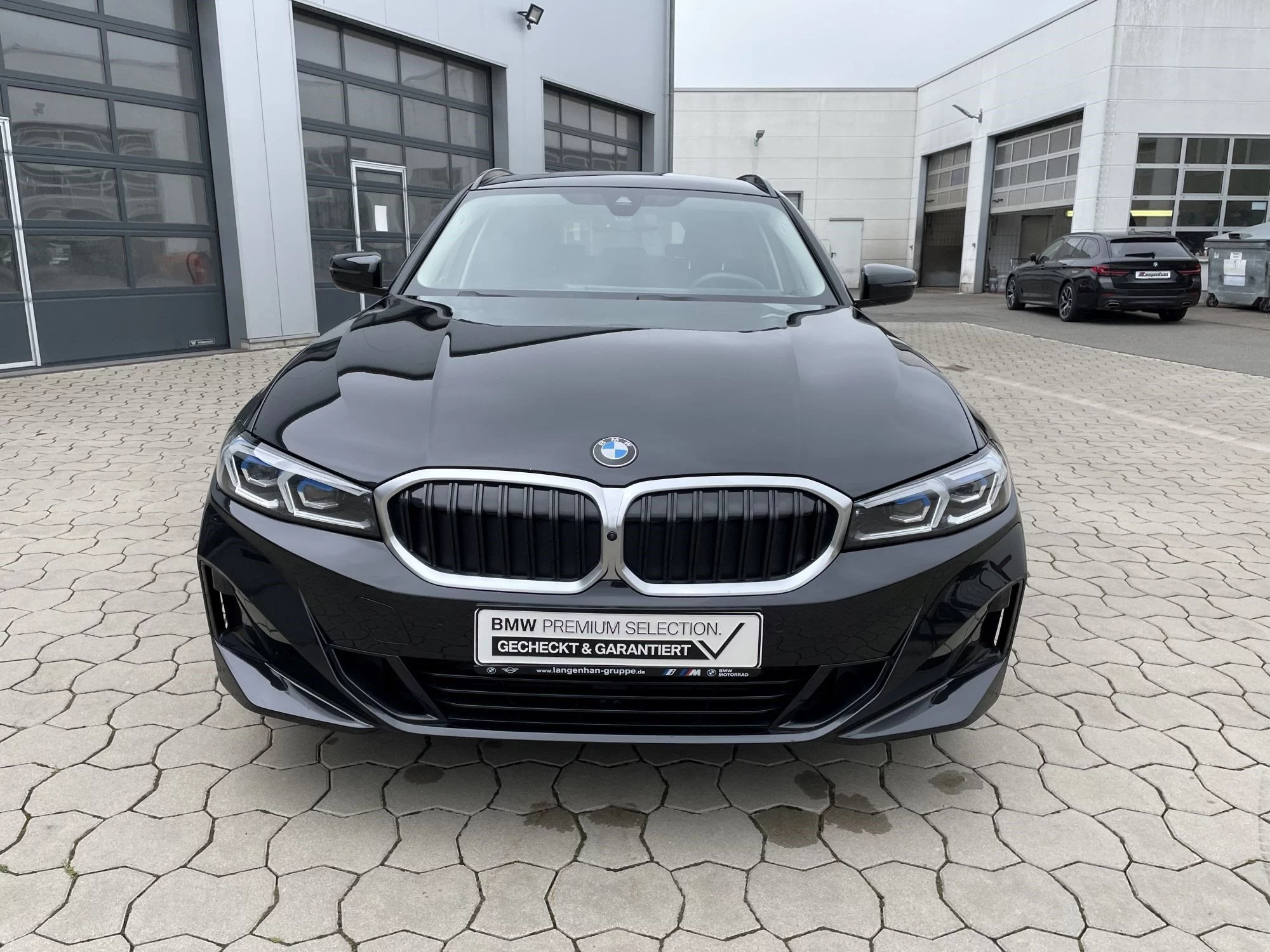BMW 318i Touring 360° HUD NAVI DAB LED Tempo SHZ