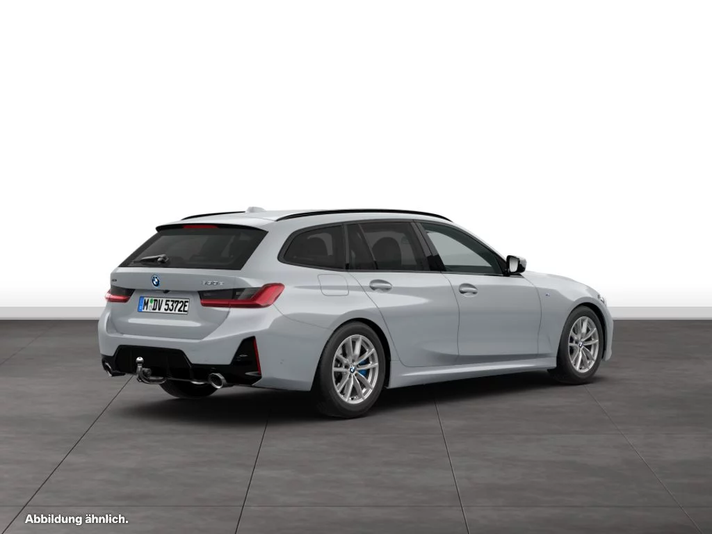 BMW 330e xDrive Touring