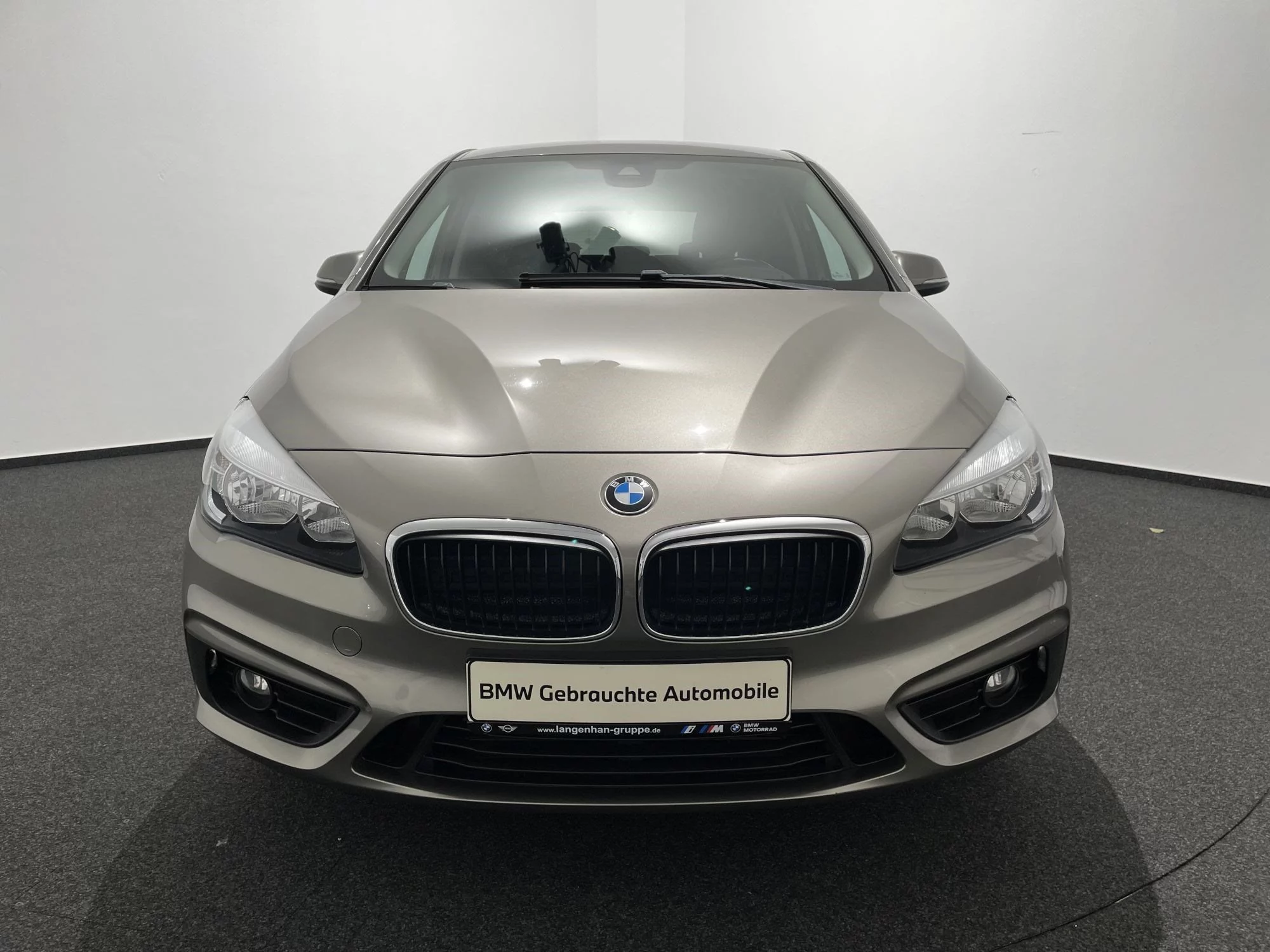 BMW 220i Active Tourer Advantage Tempomat AHK schw.