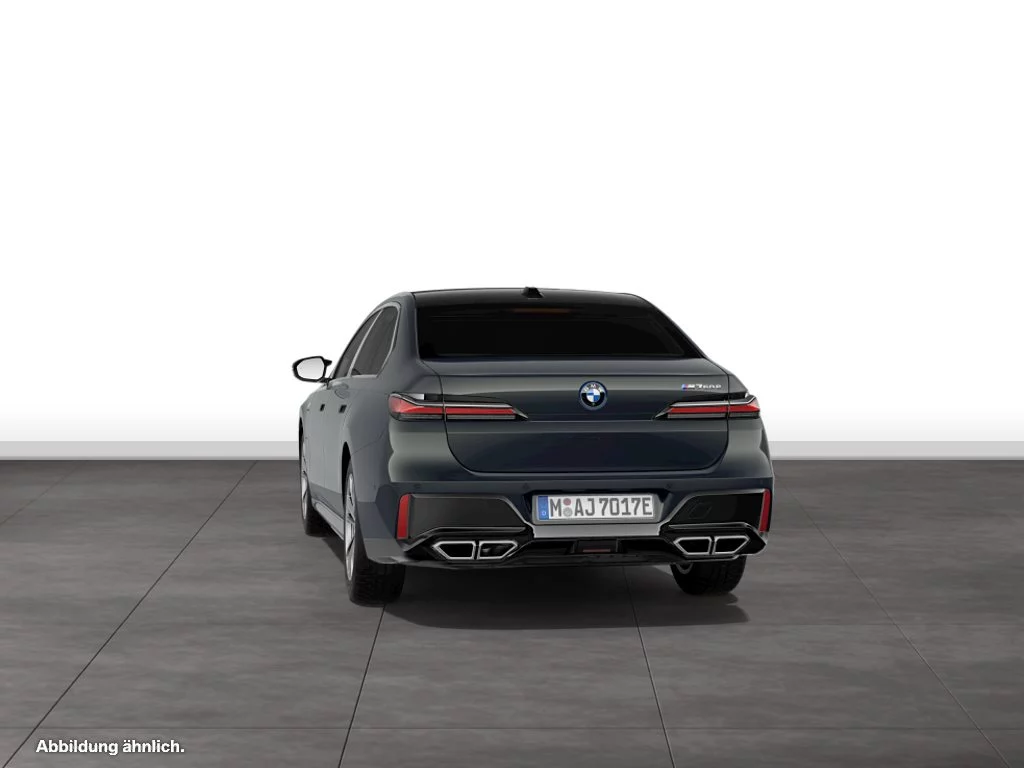 BMW M760e xDrive Limousine