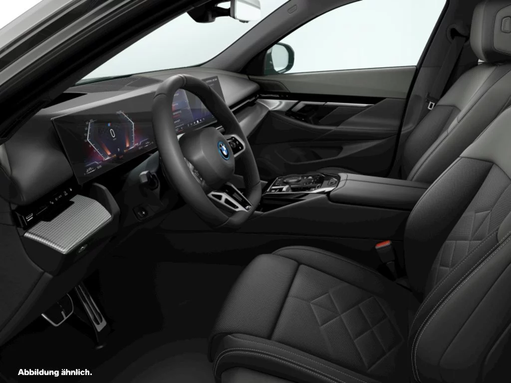 BMW 550e xDrive Touring
