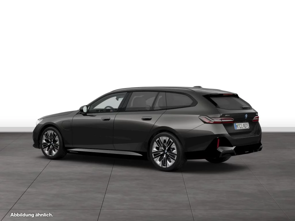 BMW 550e xDrive Touring