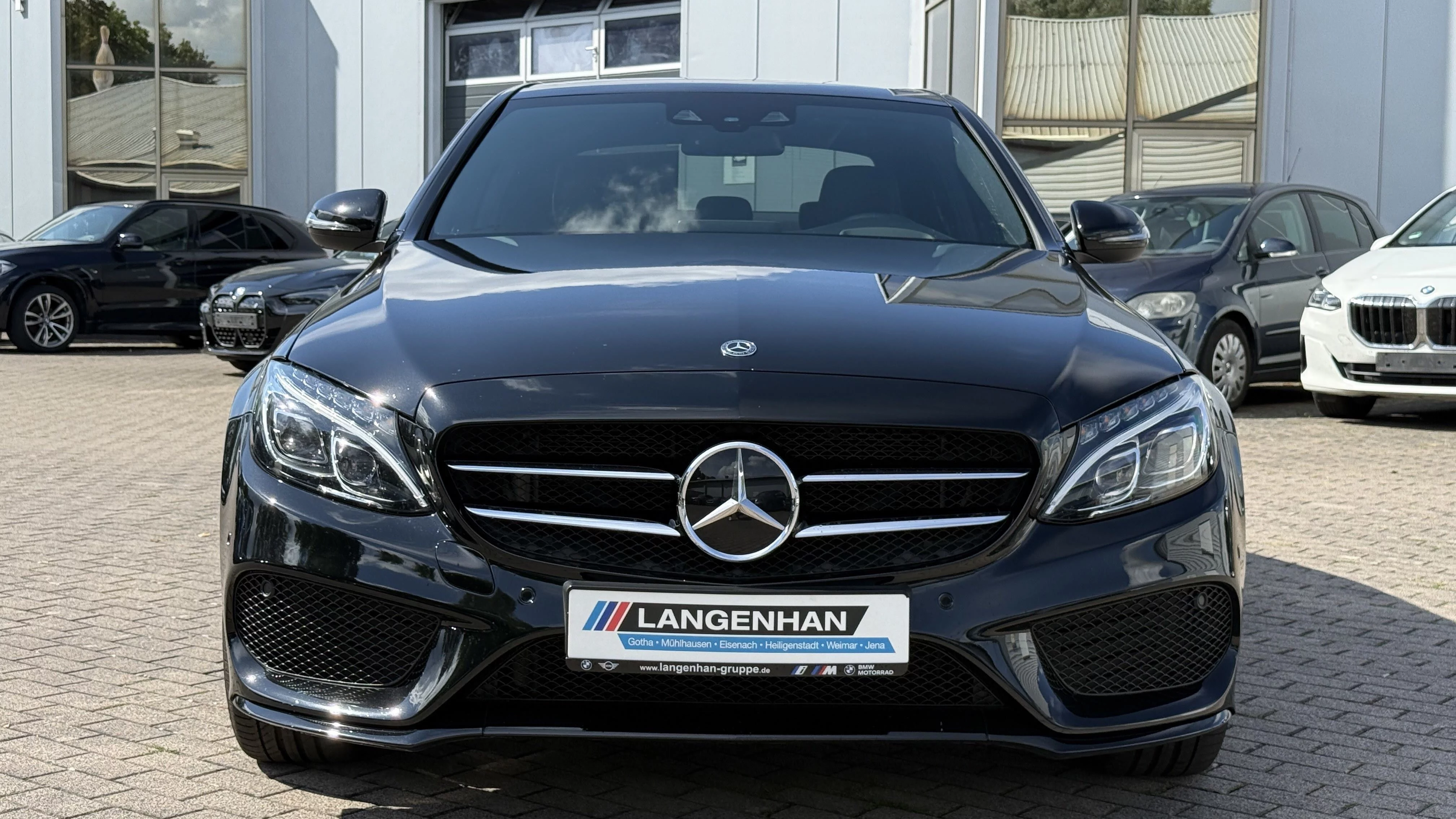 Mercedes C 400 AMG Line 4Matic LED Navi AHK HUD Kamera SHZ PDC Tempo