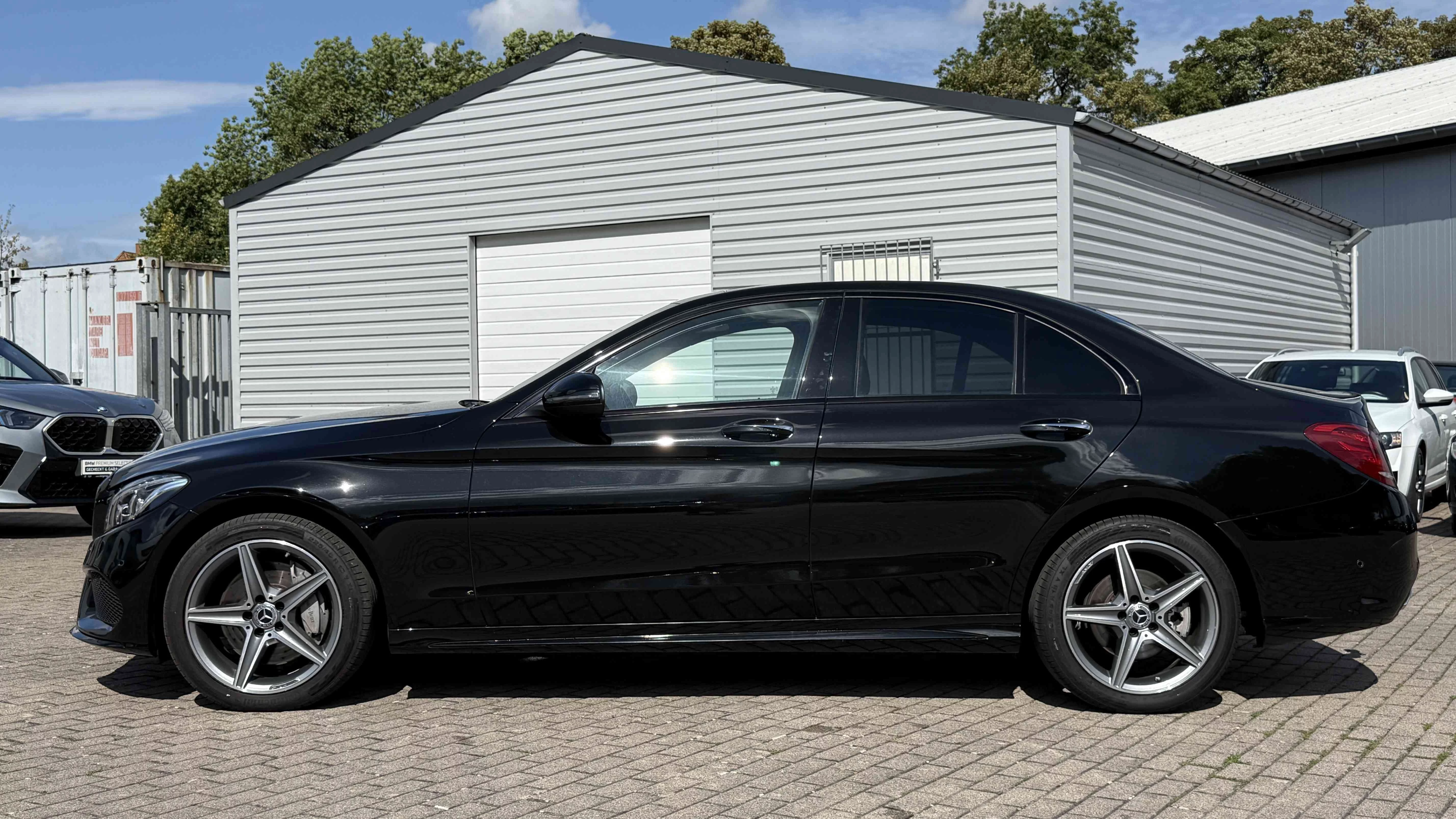 Mercedes C 400 AMG Line 4Matic LED Navi AHK HUD Kamera SHZ PDC Tempo