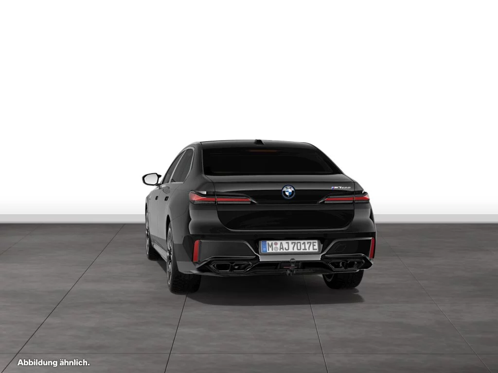 BMW M760e xDrive Limousine