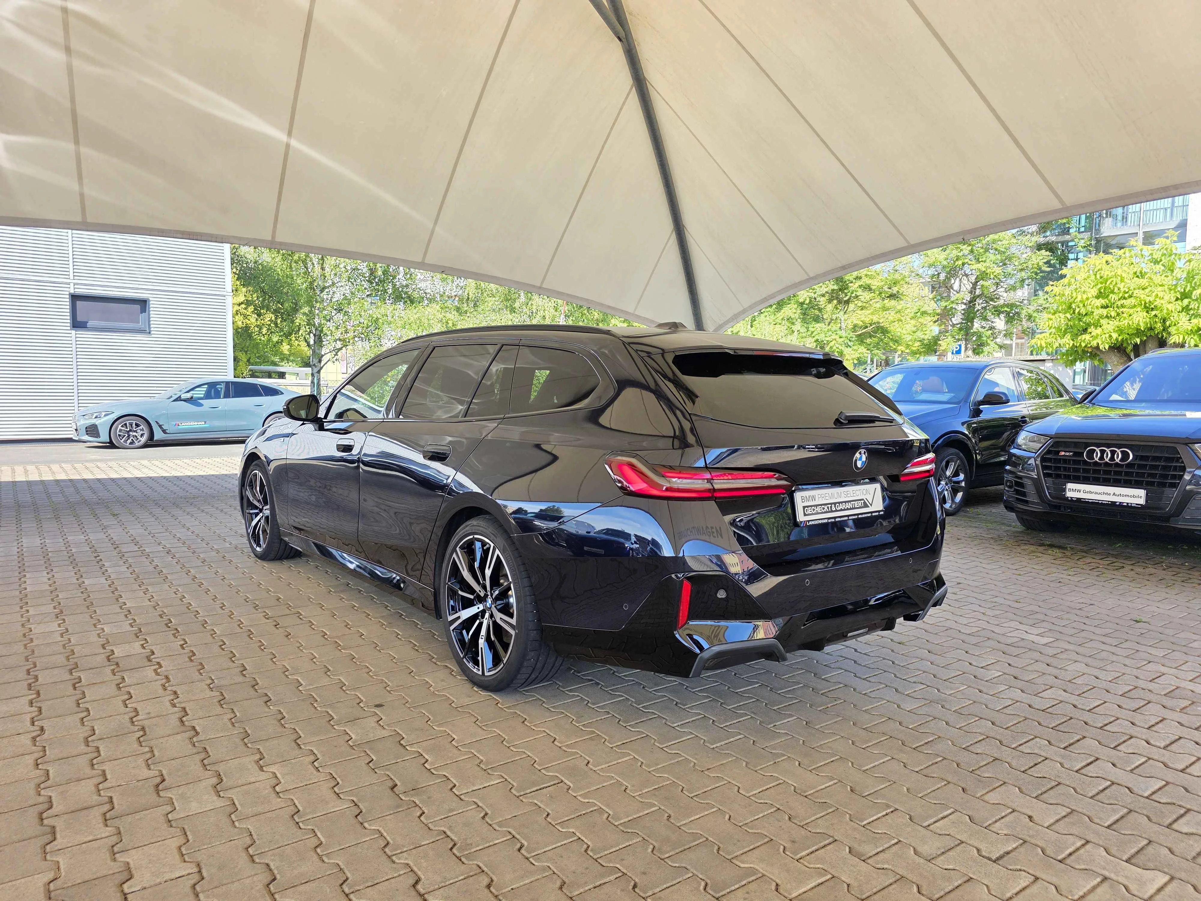 BMW 520d Touring M Sport Pro Pano Head-Up HK HiFi DAB