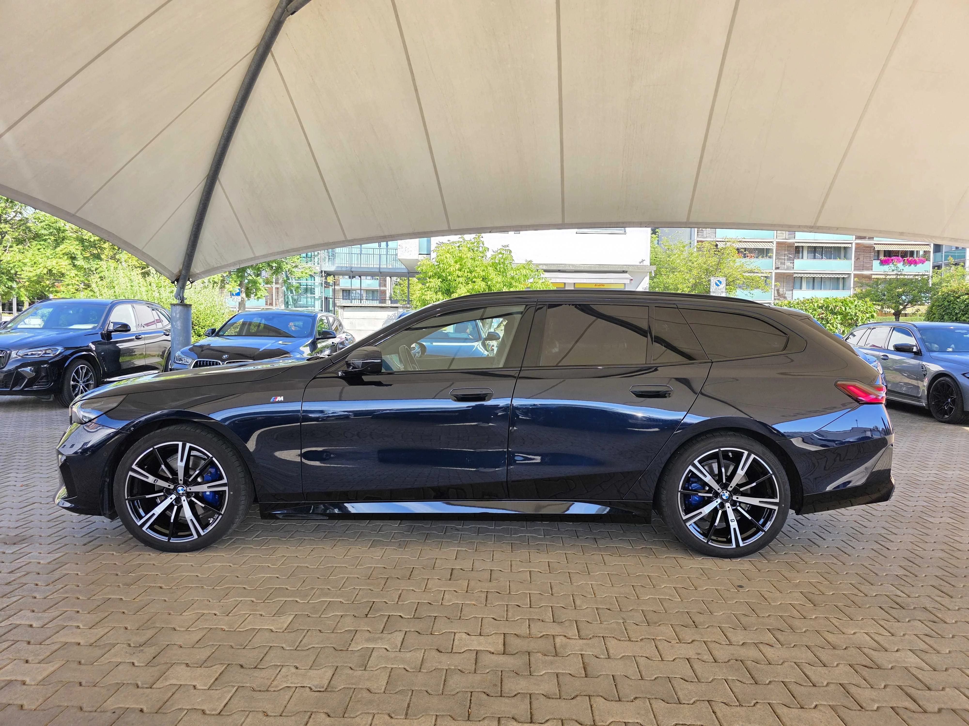 BMW 520d Touring M Sport Pro Pano Head-Up HK HiFi DAB
