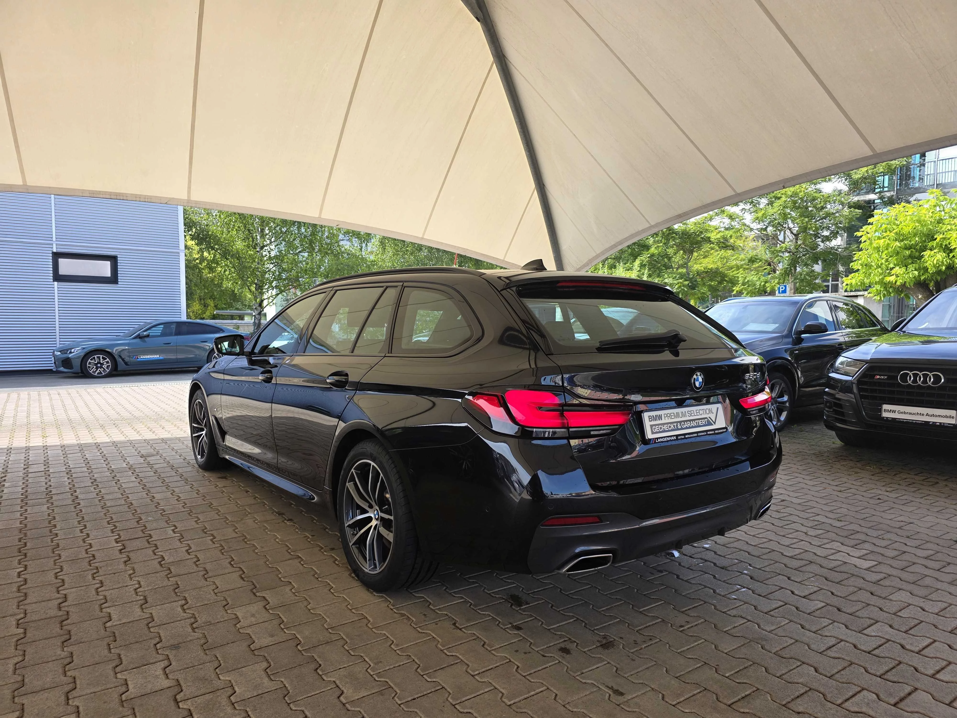 BMW 530d Touring M Sport Pano Laser Head-Up HiFi DAB WLAN