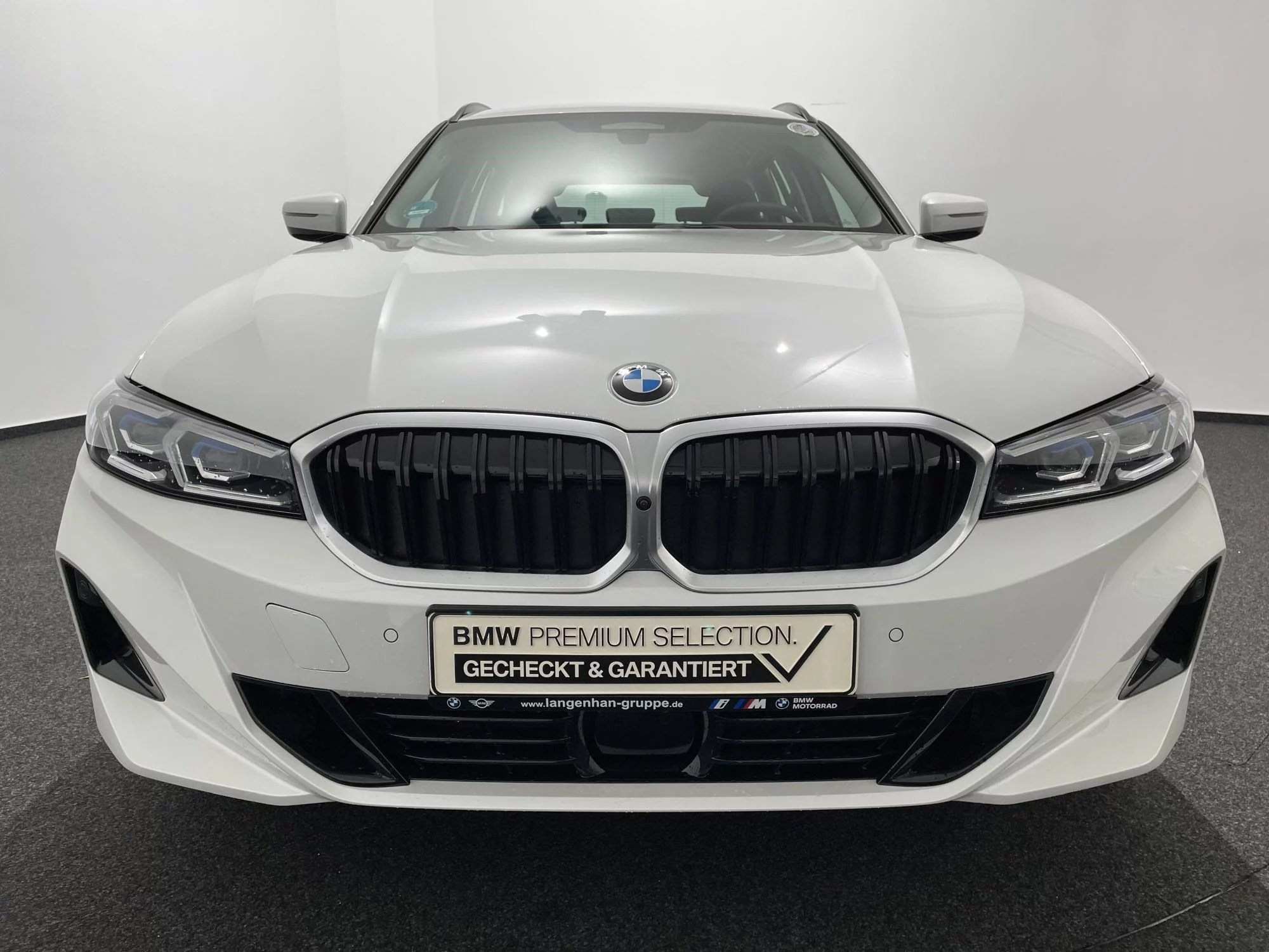 BMW 320d xDrive Touring 360° NAVI ACC HUD DAB LED