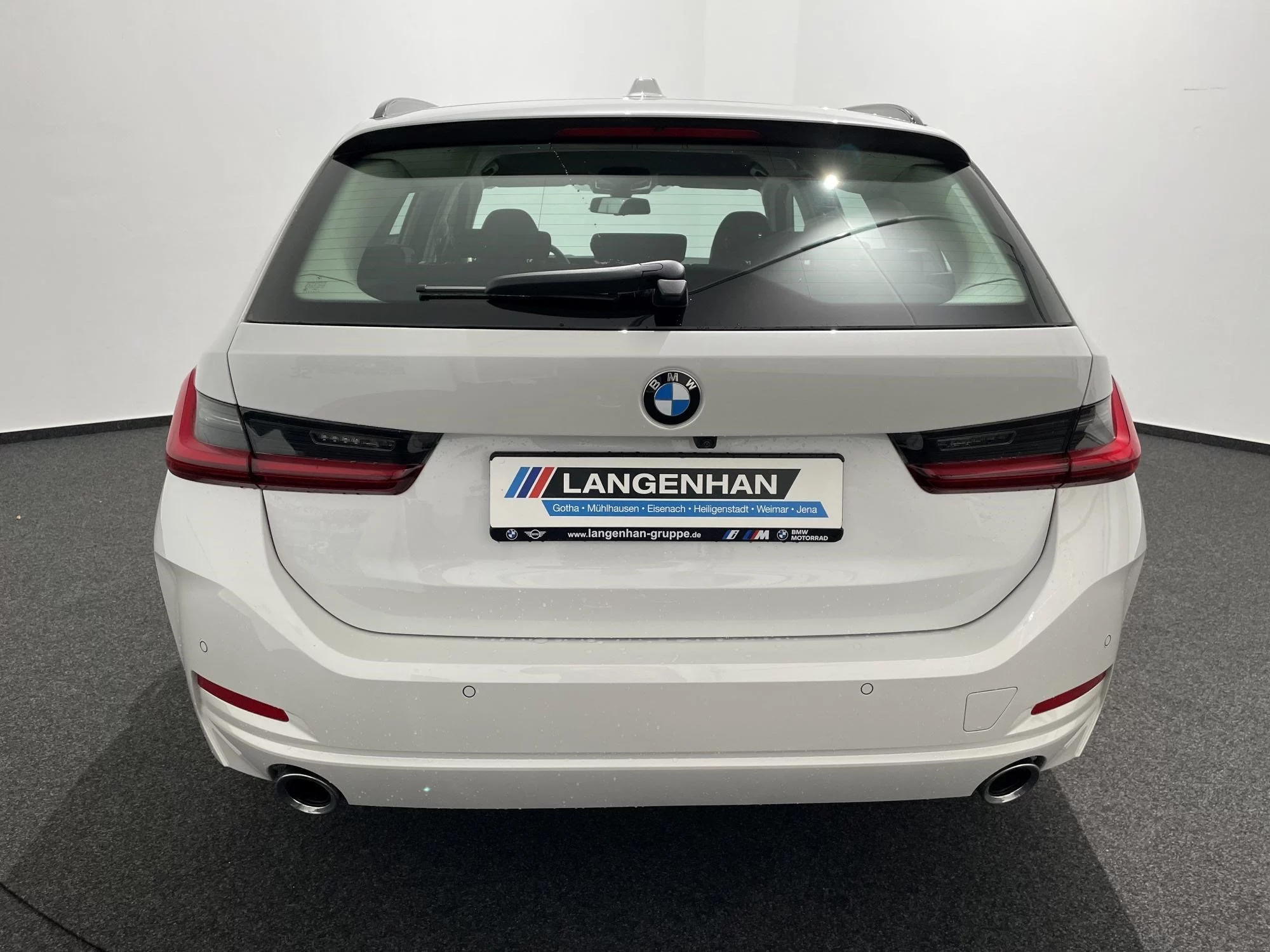 BMW 320d xDrive Touring 360° NAVI ACC HUD DAB LED