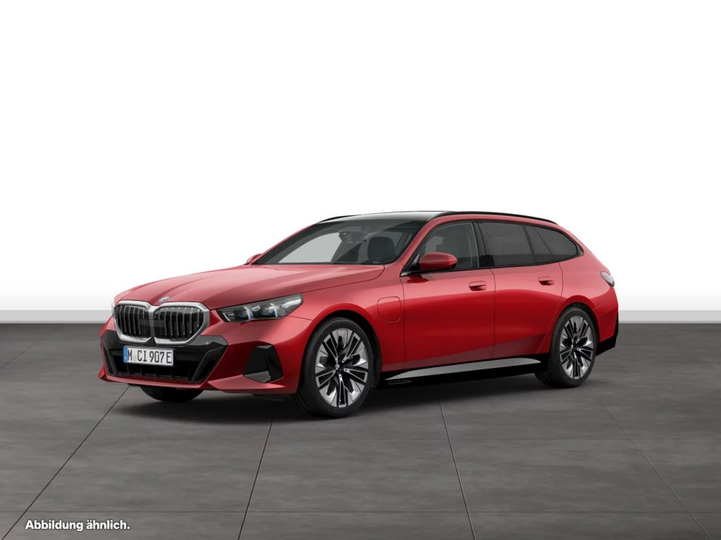 BMW 550e xDrive Touring
