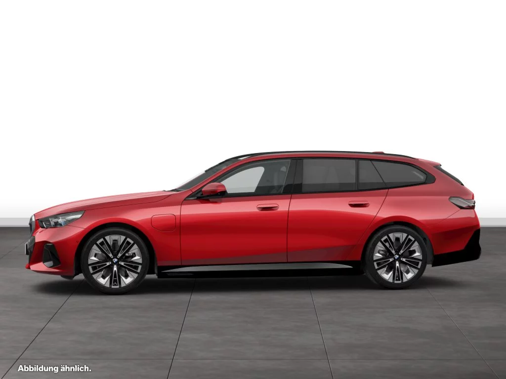 BMW 550e xDrive Touring
