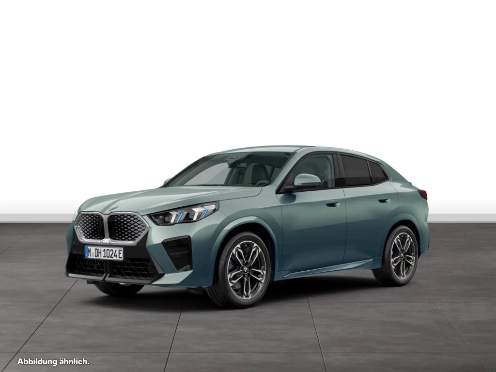 BMW iX2 xDrive30