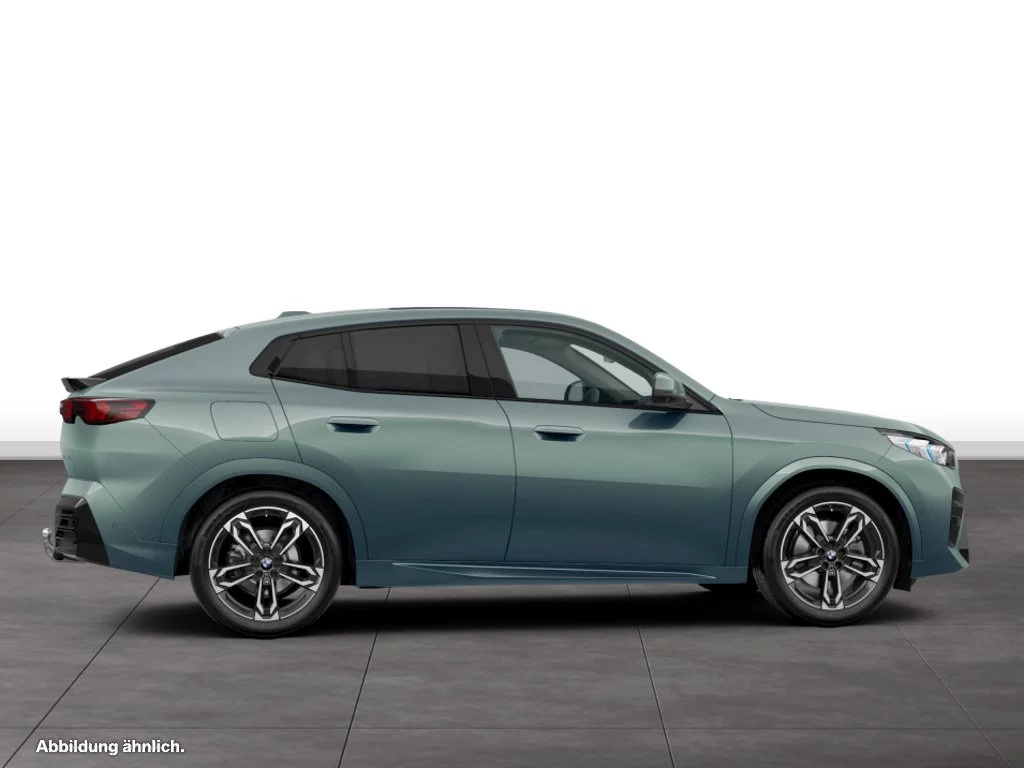 BMW iX2 xDrive30