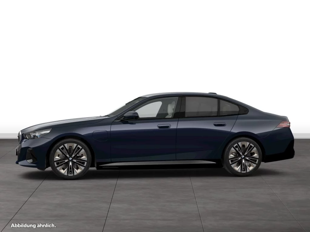 BMW 550e xDrive Limousine