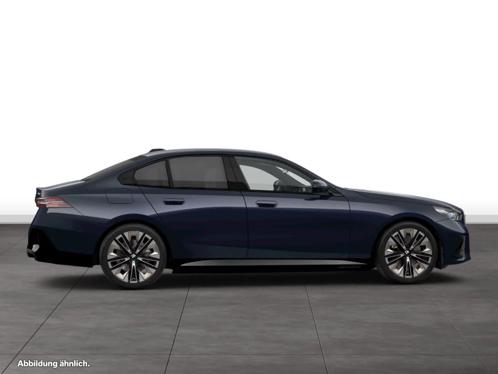 BMW 550e xDrive Limousine