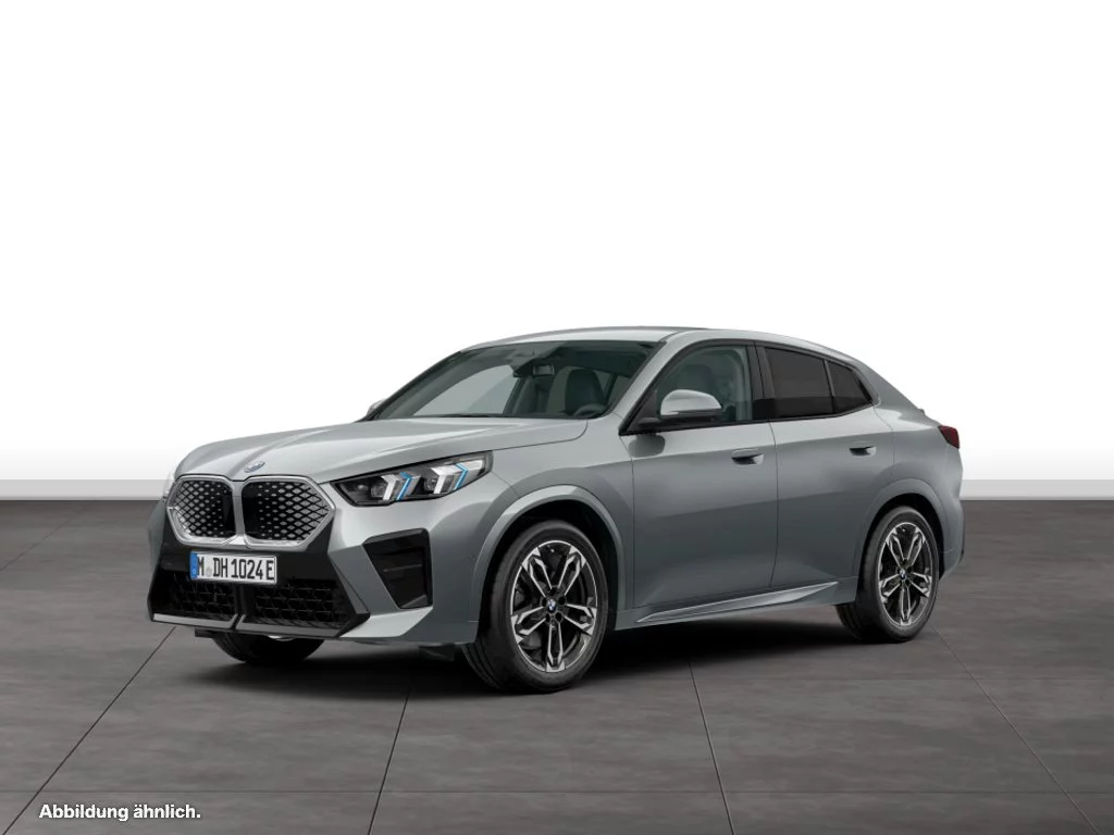 BMW iX2 xDrive30