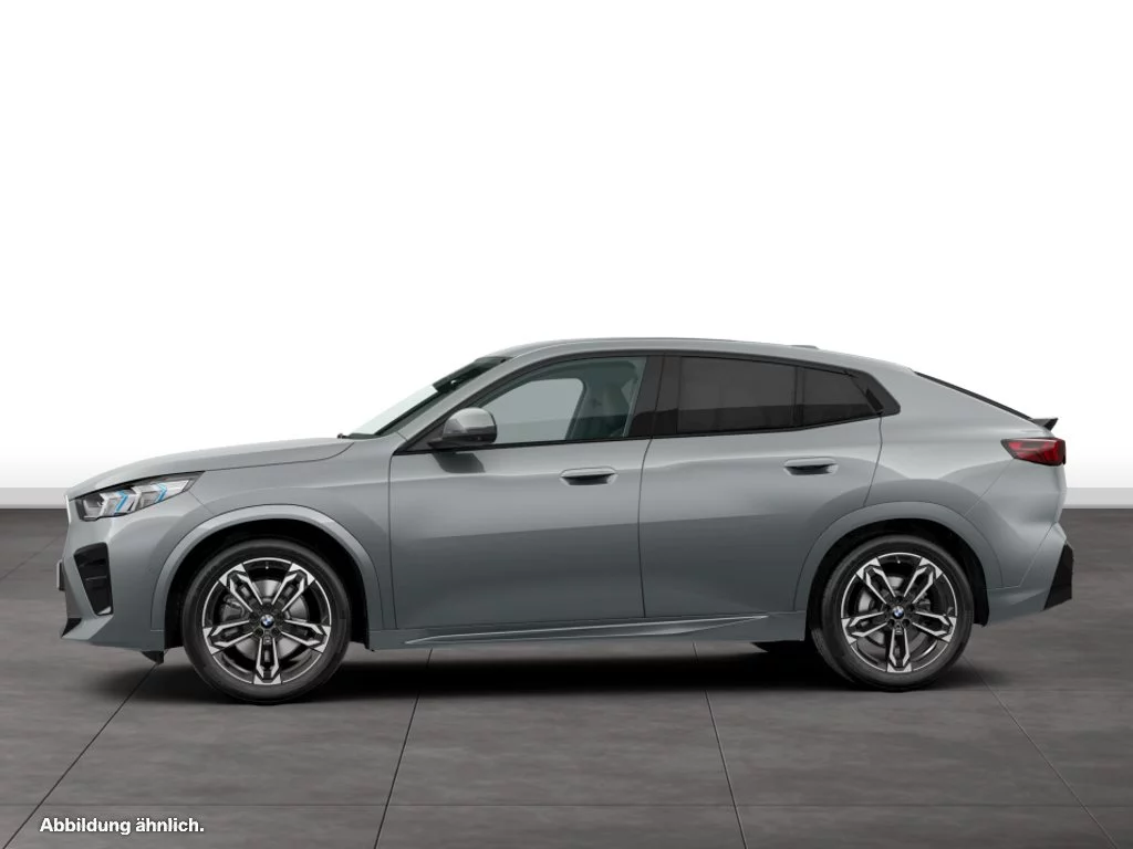 BMW iX2 xDrive30