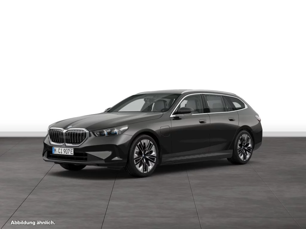 BMW 550e xDrive Touring