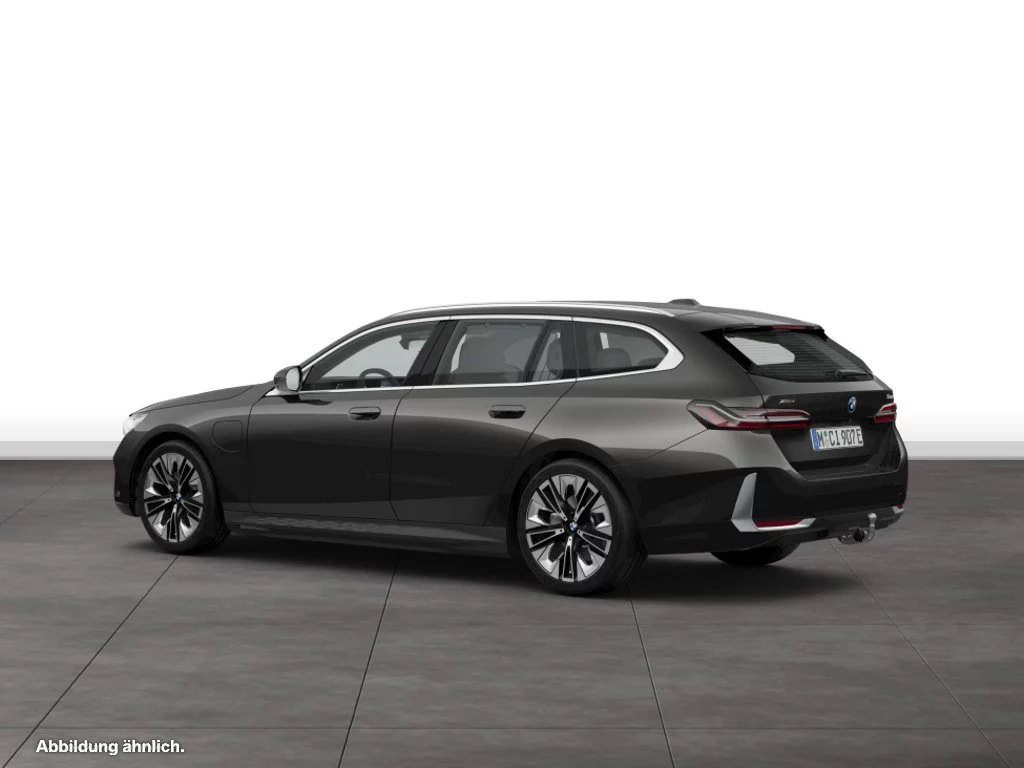 BMW 550e xDrive Touring