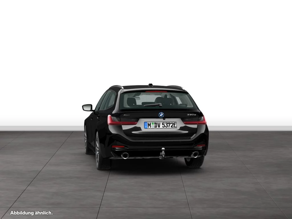 BMW 330e xDrive Touring