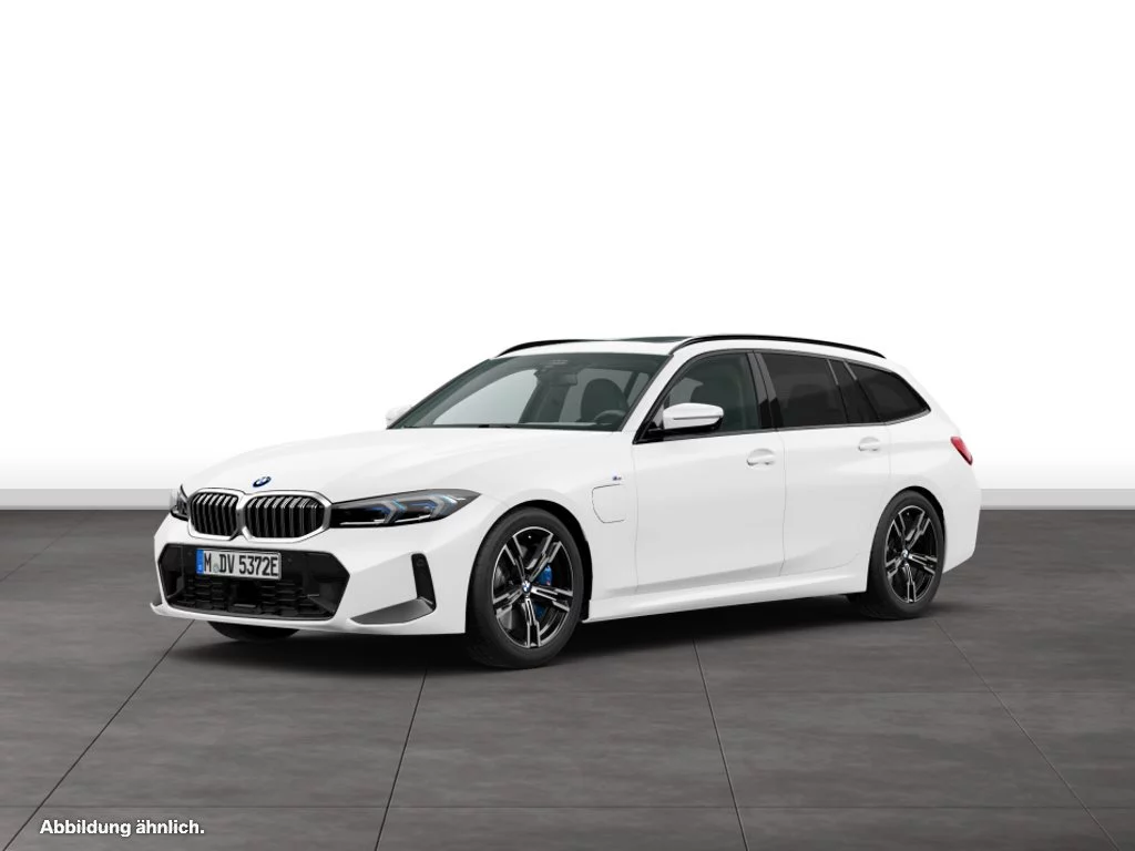 BMW 330e xDrive Touring