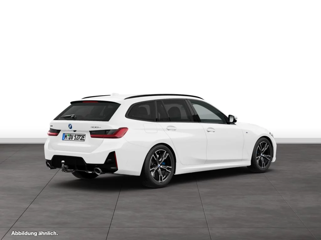 BMW 330e xDrive Touring