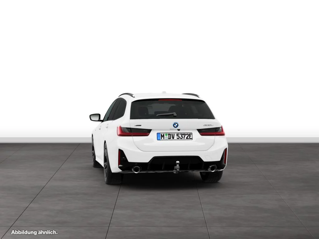 BMW 330e xDrive Touring