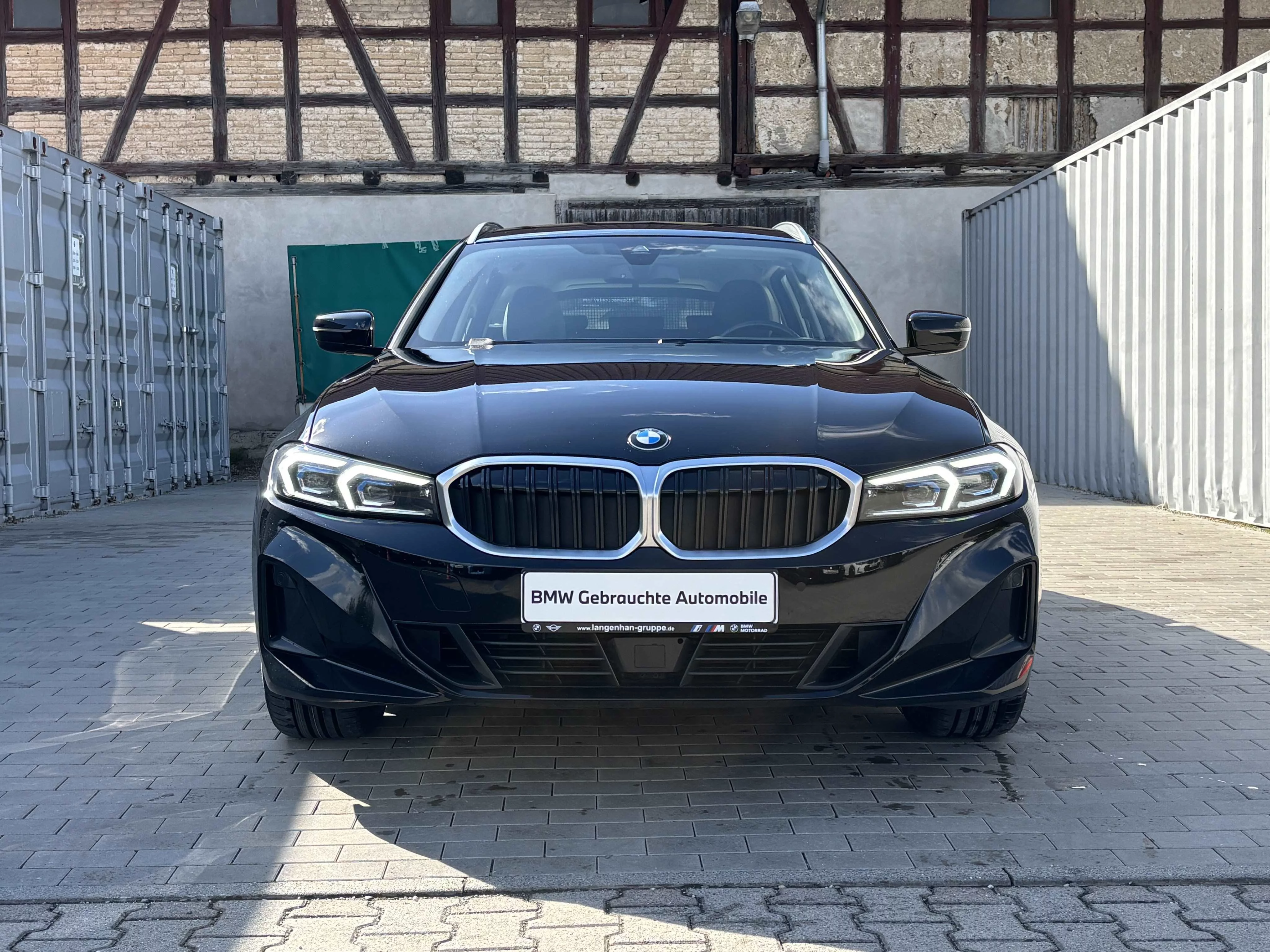 BMW 320d xDrive Touring LED LC Prof HUD Kamera SHZ PDC Tempo