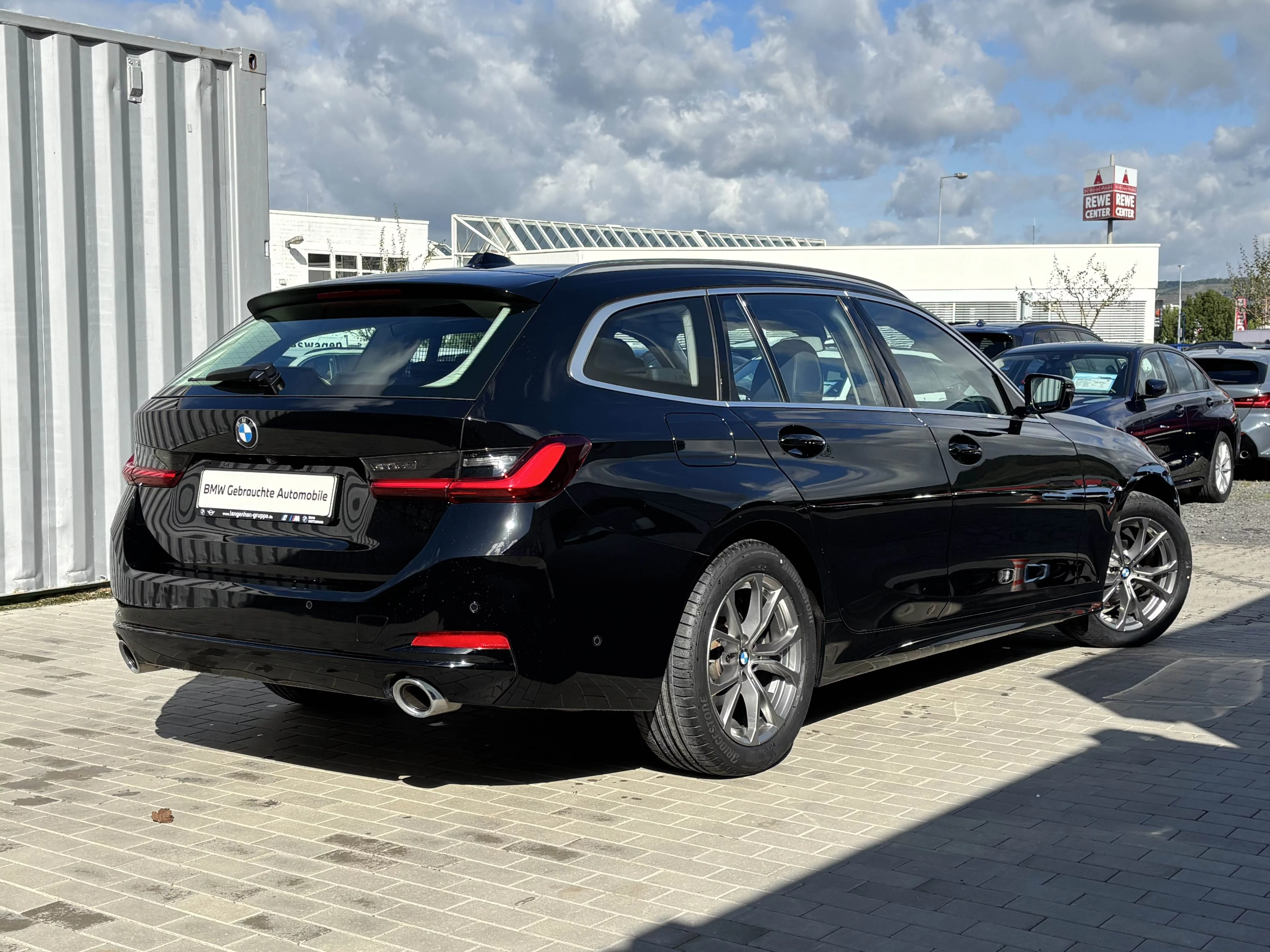 BMW 320d xDrive Touring LED LC Prof HUD Kamera SHZ PDC Tempo