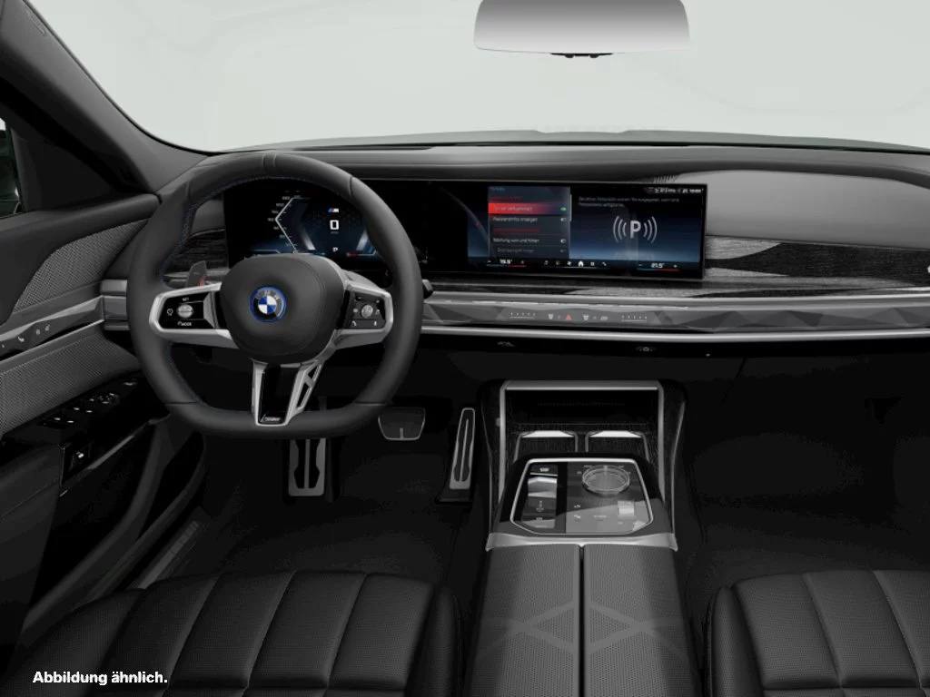 BMW M760e xDrive Limousine