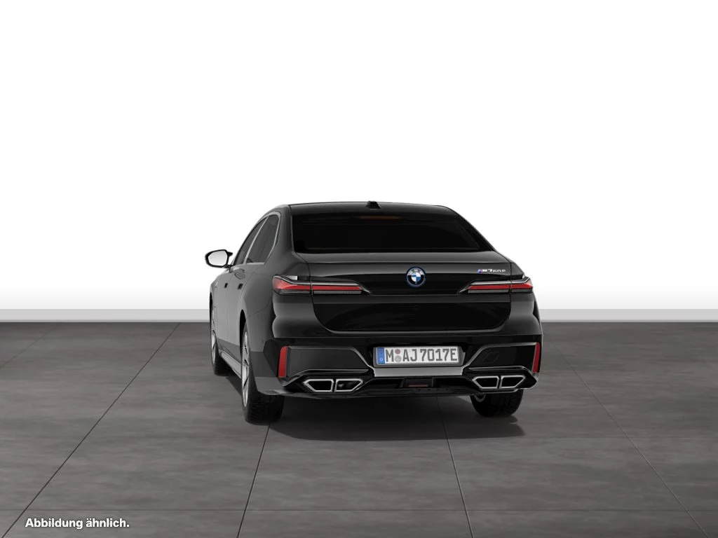 BMW M760e xDrive Limousine
