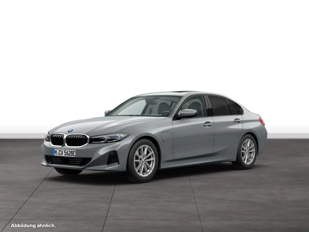 BMW 330e xDrive Limousine