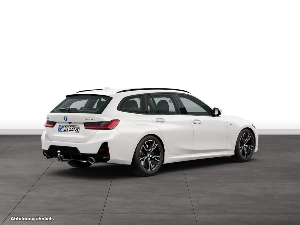 BMW 330e xDrive Touring