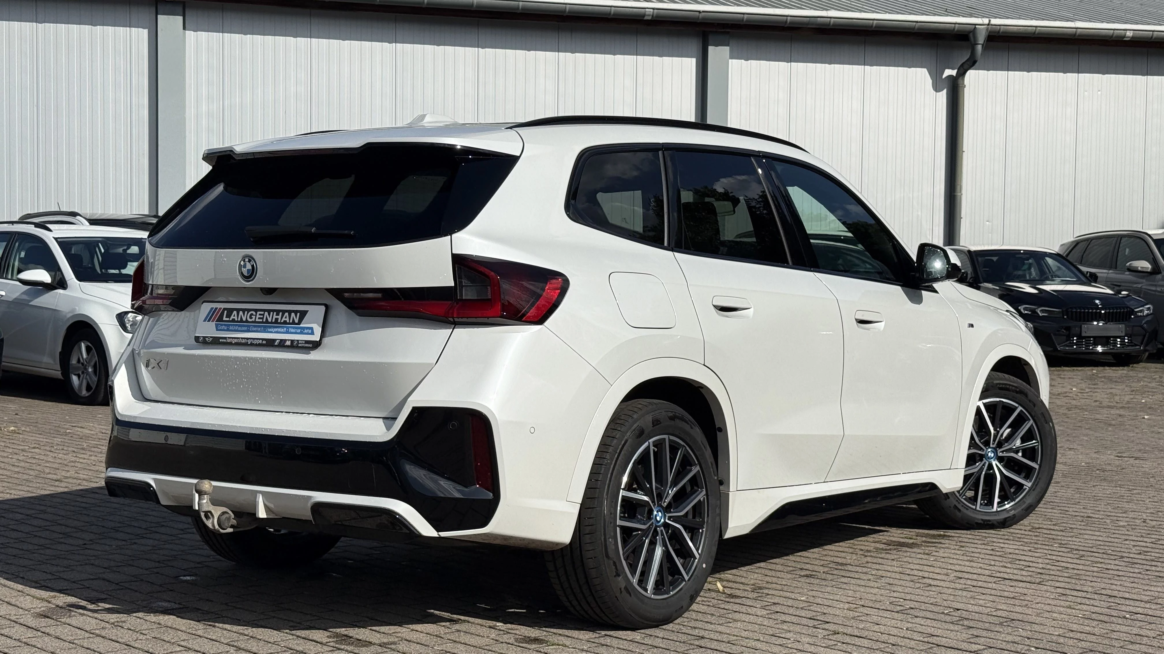 BMW iX1 xDrive30 ///M Sport LED LC Prof HUD AHK 360° SHZ PDC Tempo