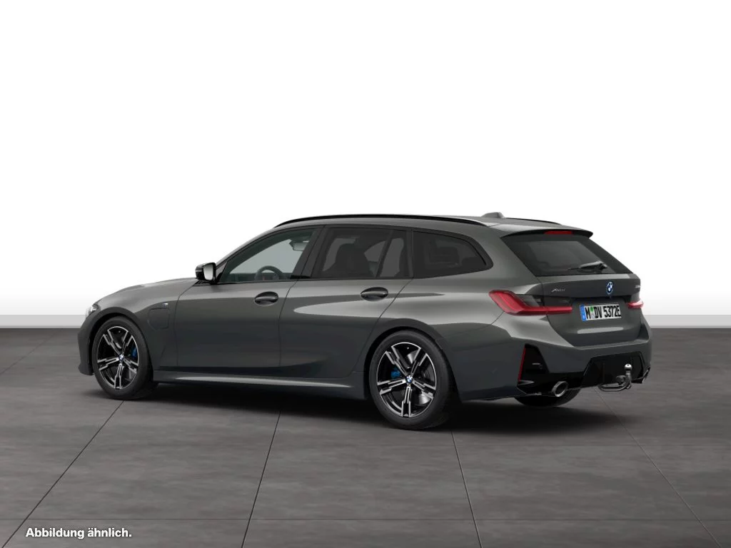 BMW 330e xDrive Touring