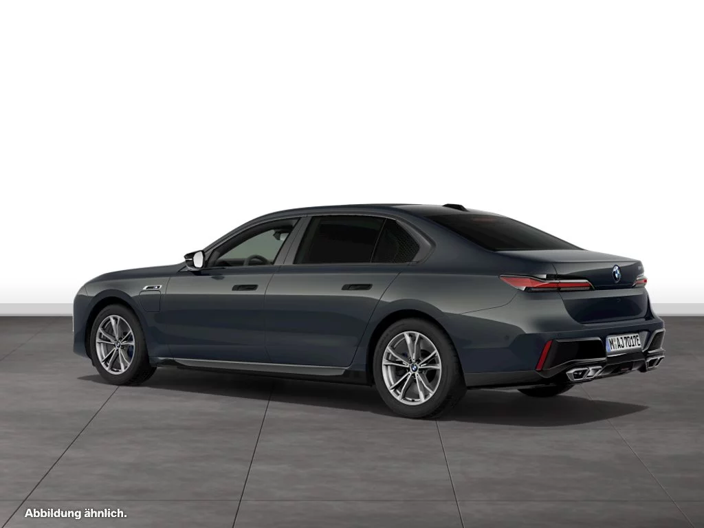 BMW M760e xDrive Limousine