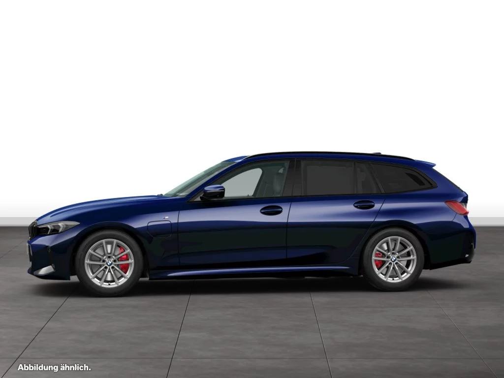 BMW 330e xDrive Touring