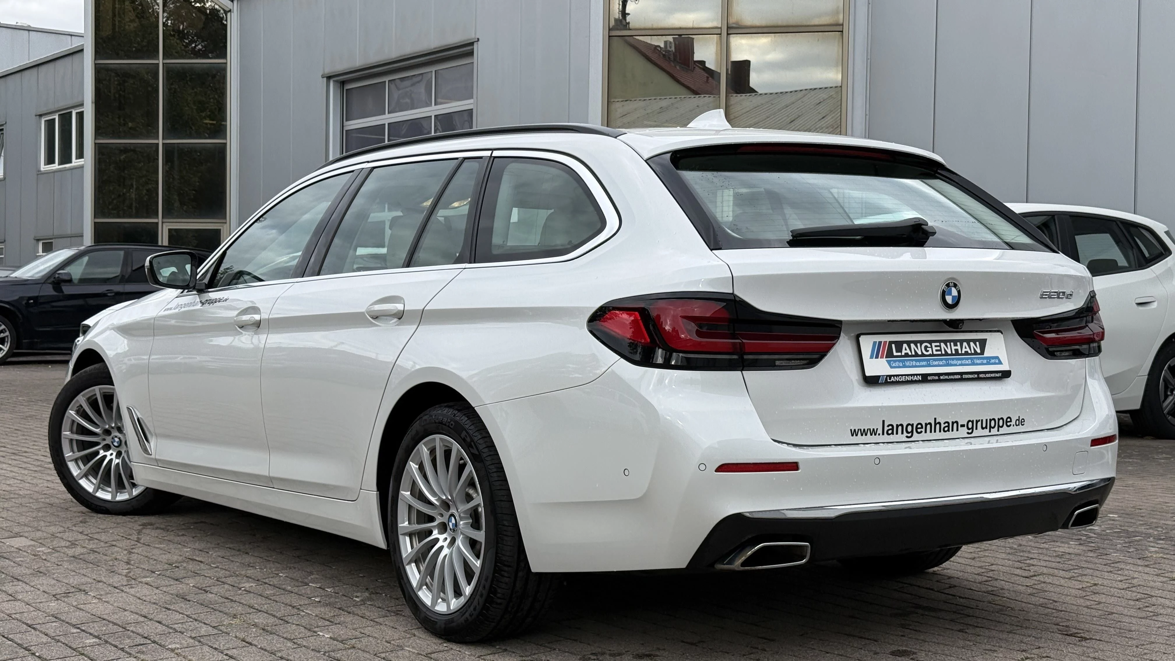 BMW 520d Luxury Line Laser LC Prof HUD Kamera SHZ PDC Tempo