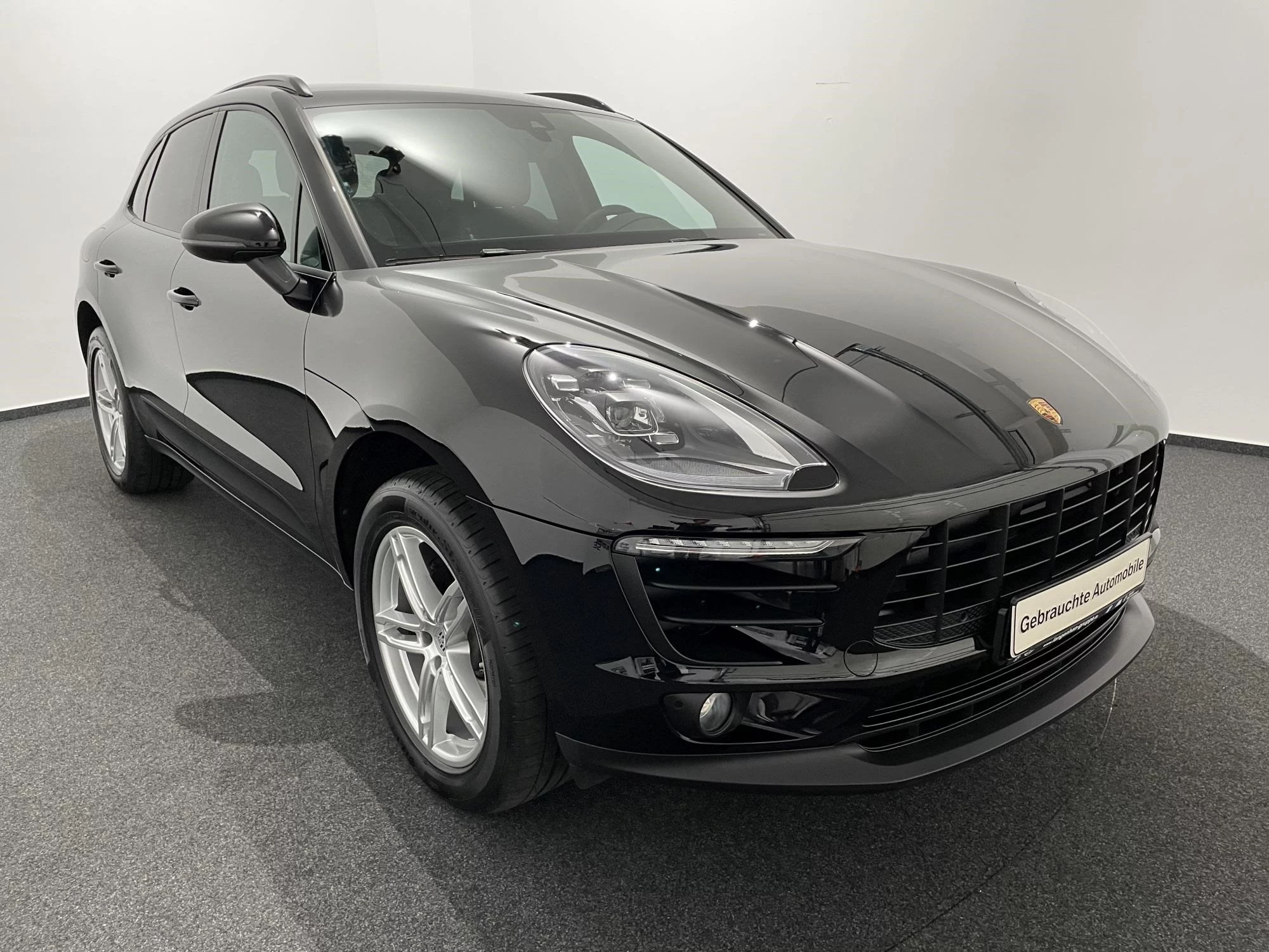Porsche Macan PDK DAB LED AHK el. Sitze Klima PDC