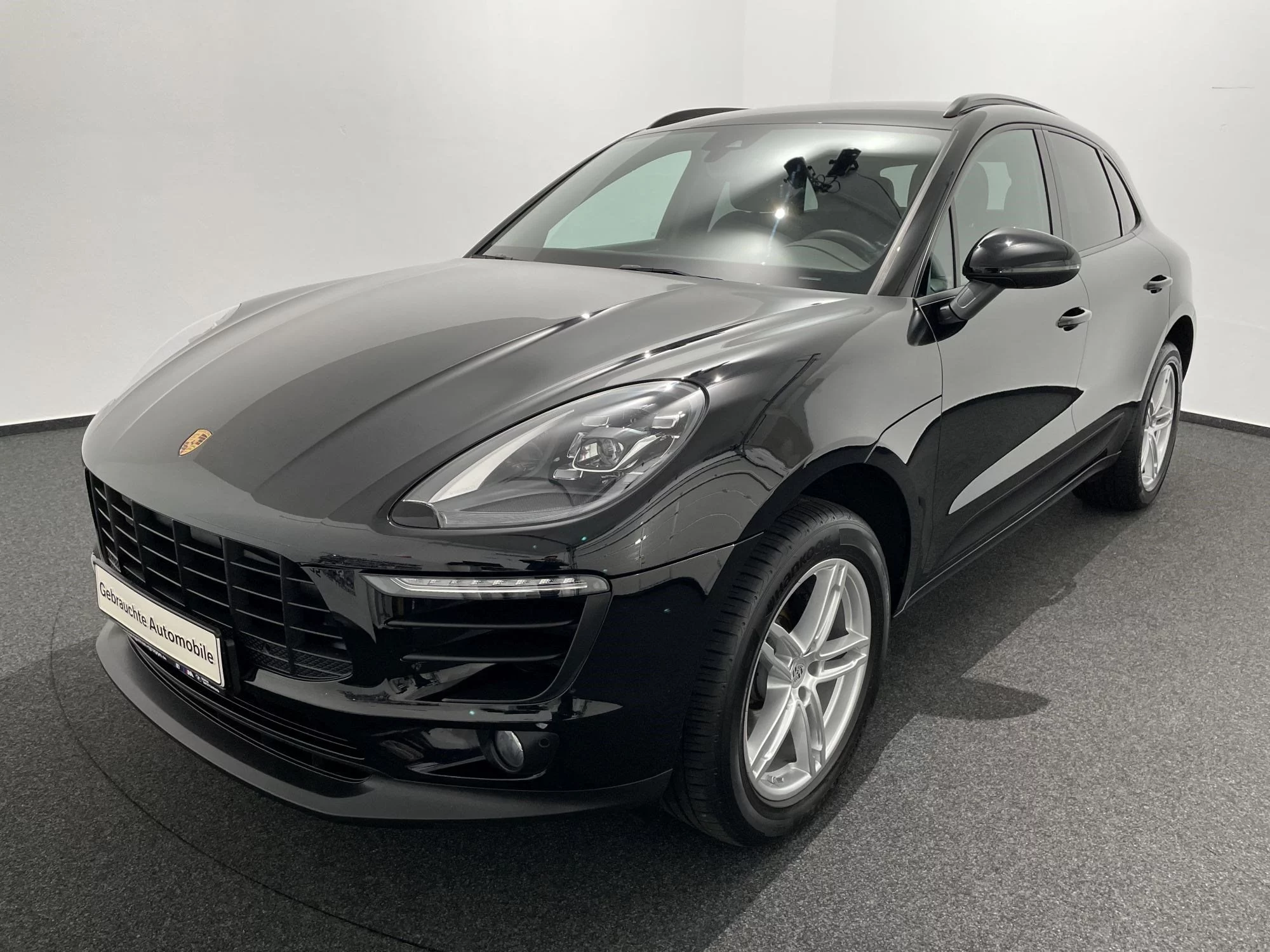 Porsche Macan PDK DAB LED AHK el. Sitze Klima PDC