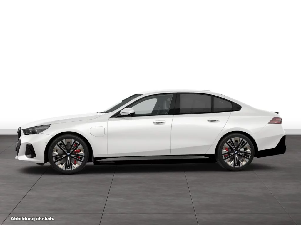 BMW 550e xDrive Limousine