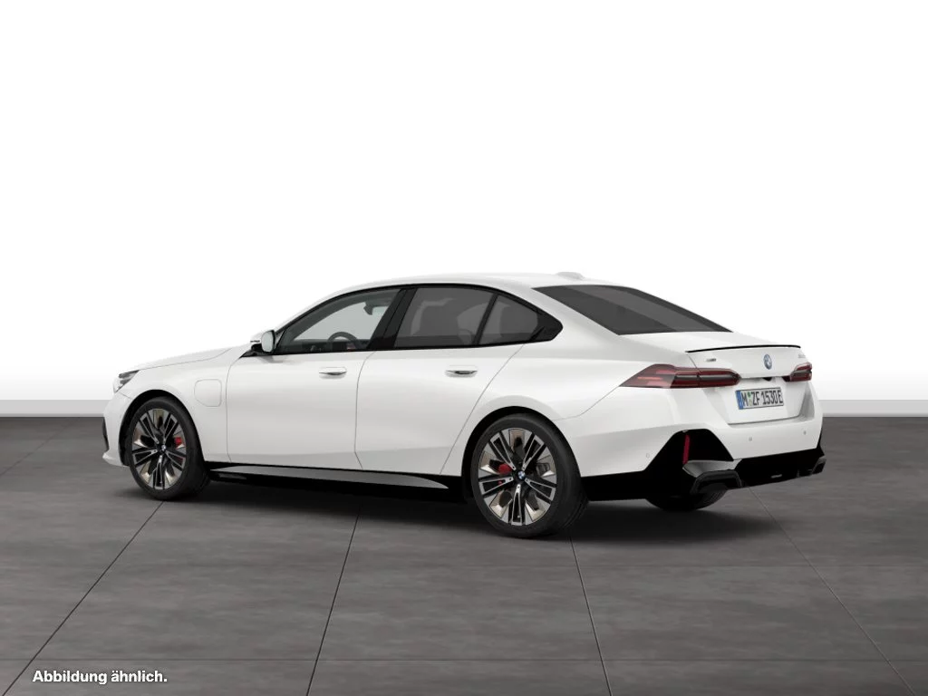 BMW 550e xDrive Limousine