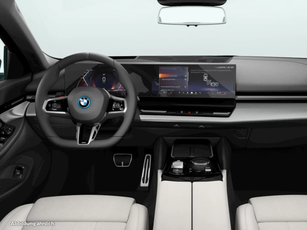 BMW 550e xDrive Limousine