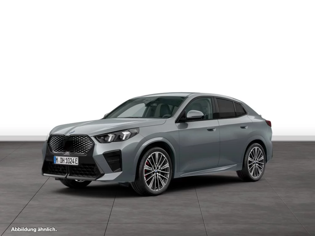 BMW iX2 xDrive30