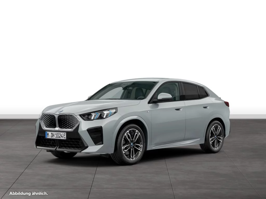 BMW iX2 xDrive30
